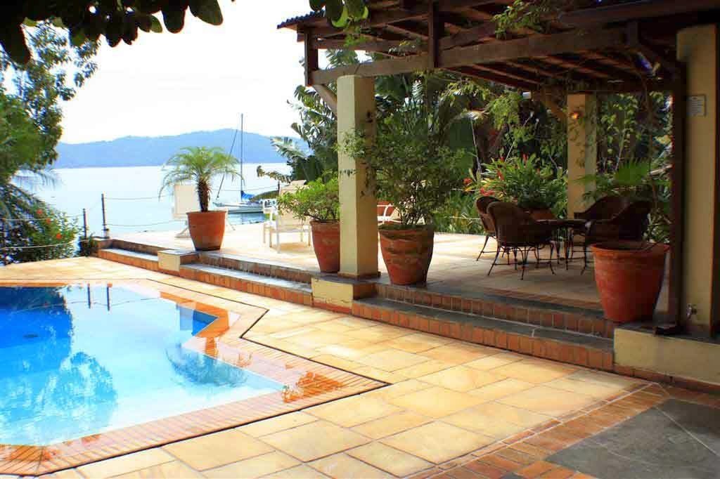 Spectacular Beach Villa Ubatuba