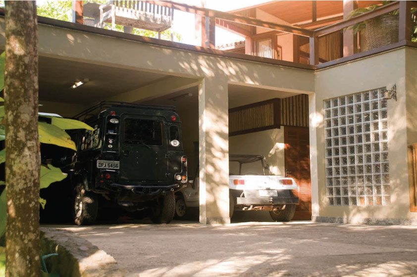 Luxury Villa Santo Andre garage