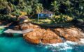 Property in Paraty on the Ilha do Araújo with 45.000 m² land